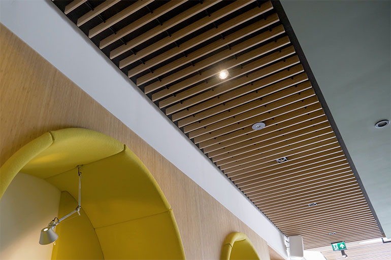 bamboe plafond grill